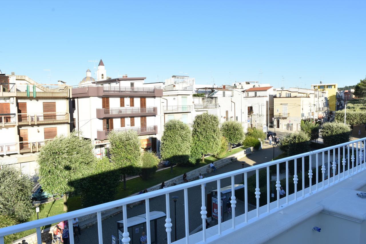 לינה וארוחת בוקר קאסאנו דלה מורג'ה Finestre Sul Borgo מראה חיצוני תמונה