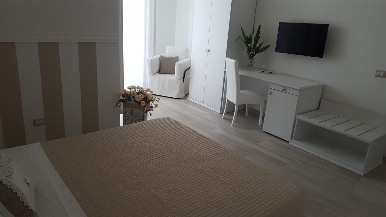 לינה וארוחת בוקר קאסאנו דלה מורג'ה Finestre Sul Borgo מראה חיצוני תמונה