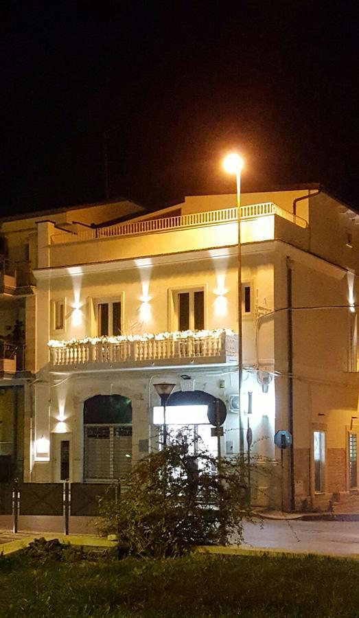 לינה וארוחת בוקר קאסאנו דלה מורג'ה Finestre Sul Borgo מראה חיצוני תמונה